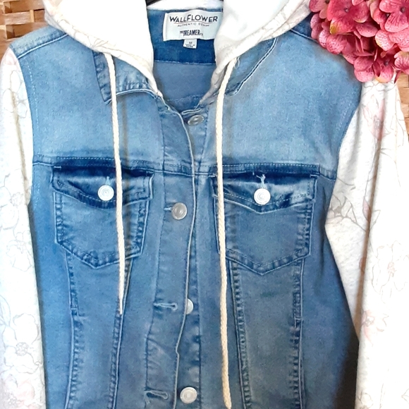 Wallflower Jackets & Blazers - 💙2/$12 Denim hoodie jacket